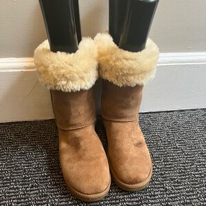 UGG Tan Chesnut and Shearling Classic Tall II Boot Size 7